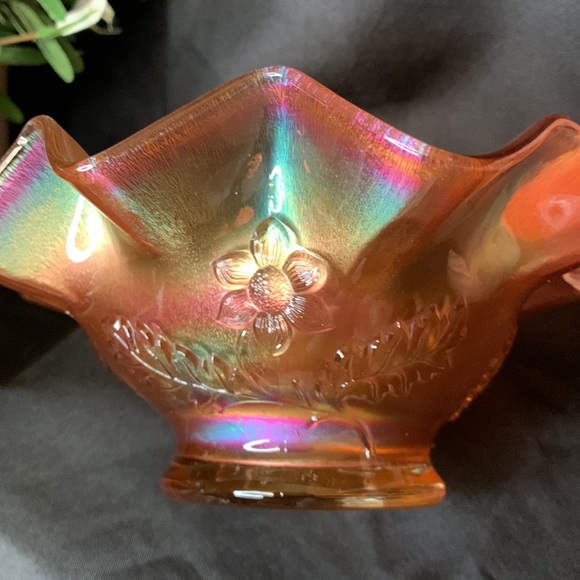 Vintage Dugan Daisy Dear Ruffled iridescent Marigold Carnival Glass Bowl - Picture 3 of 8